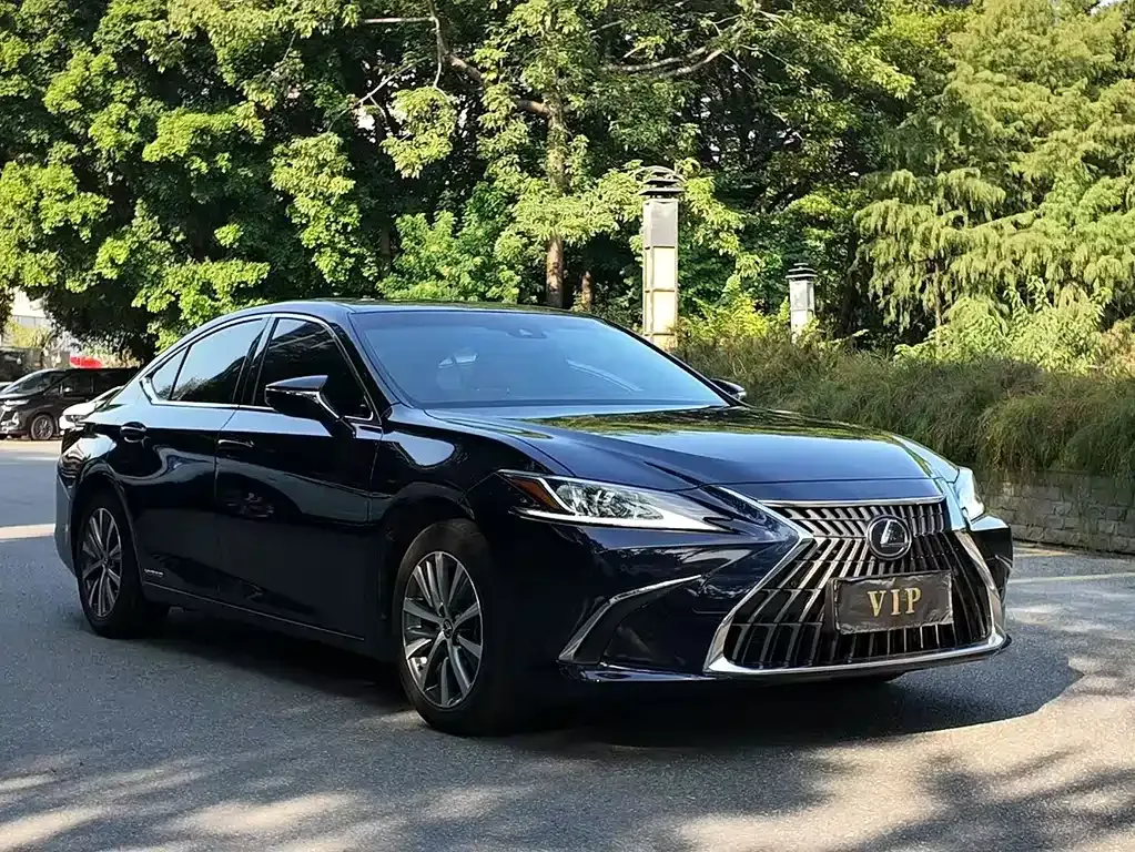 Lexus ES — фото 9