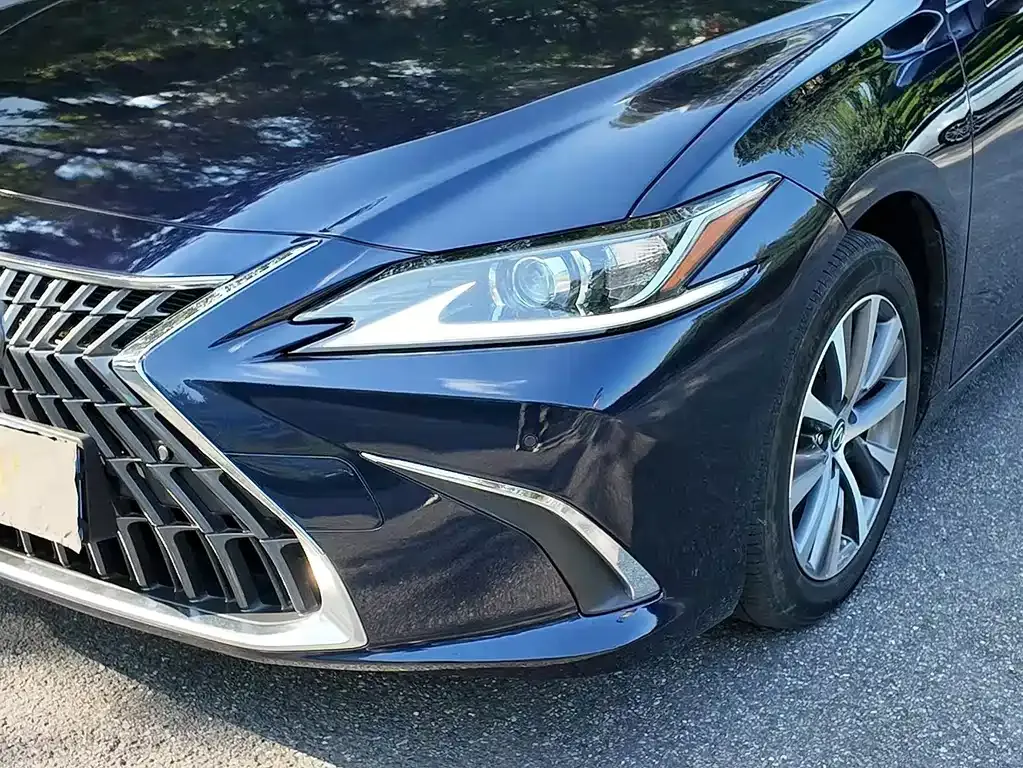 Lexus ES — фото 6