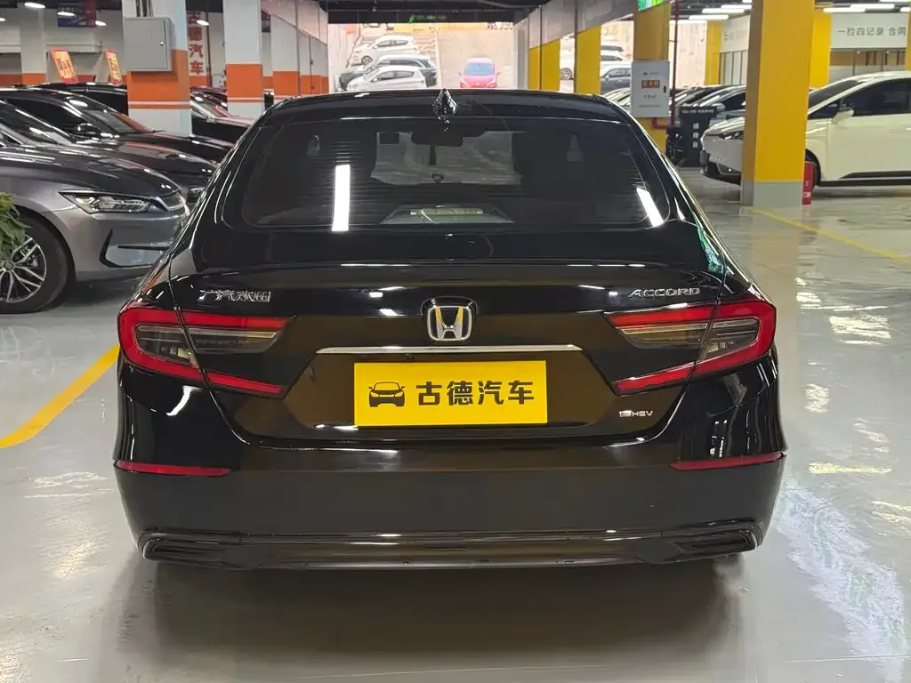 Honda Accord — фото 6