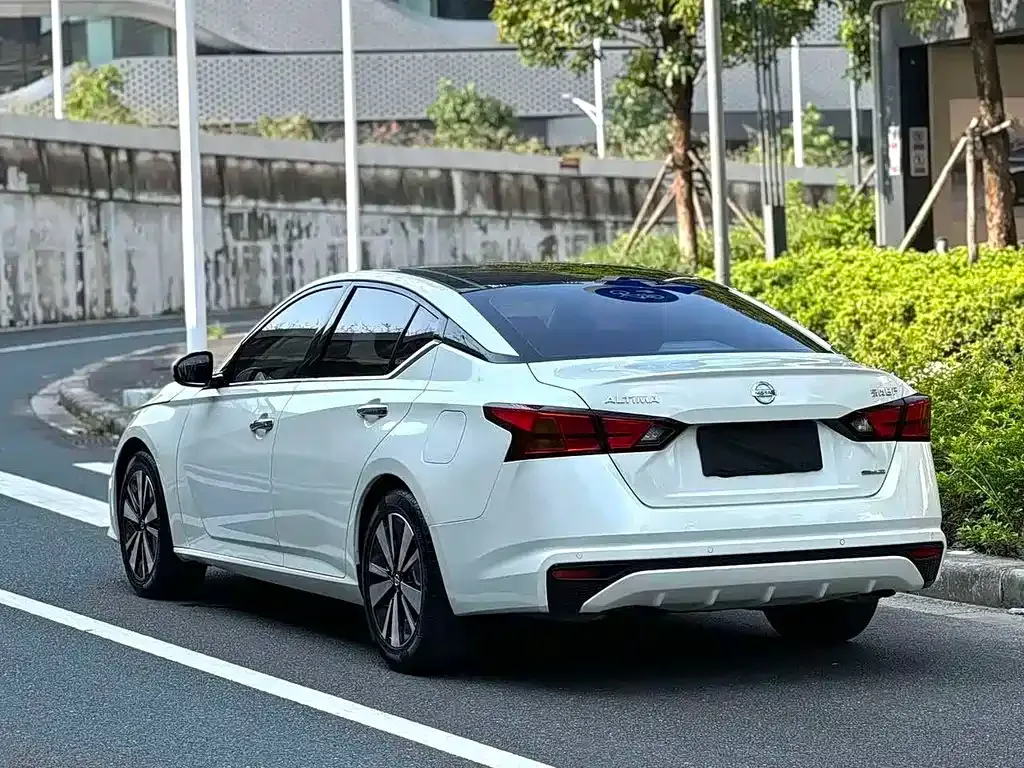 Nissan Teana — фото 5