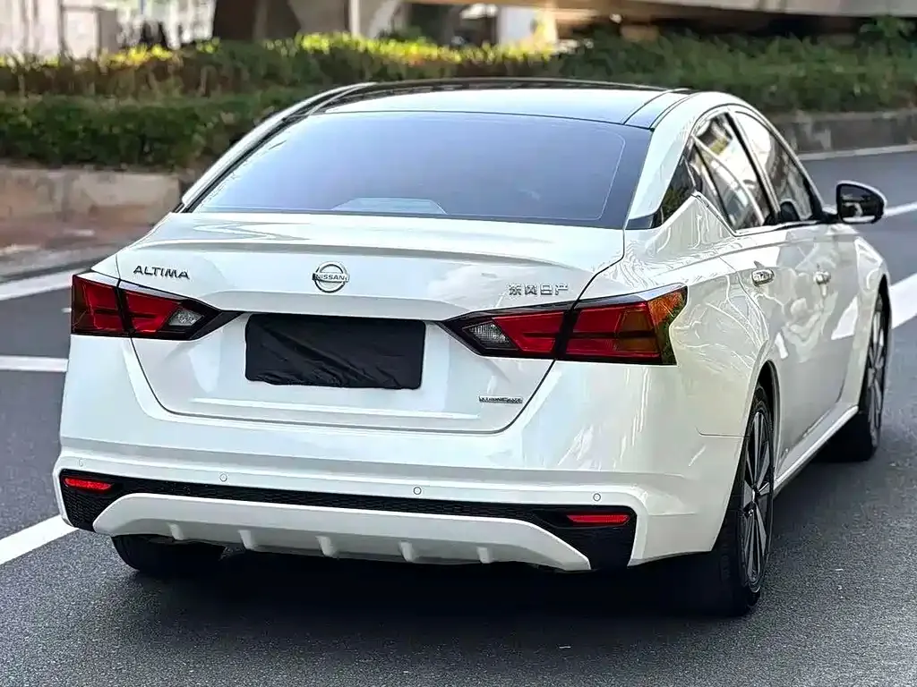 Nissan Teana — фото 2