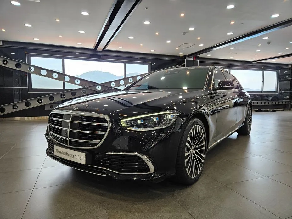 Mercedes-Benz S-Class — фото 1