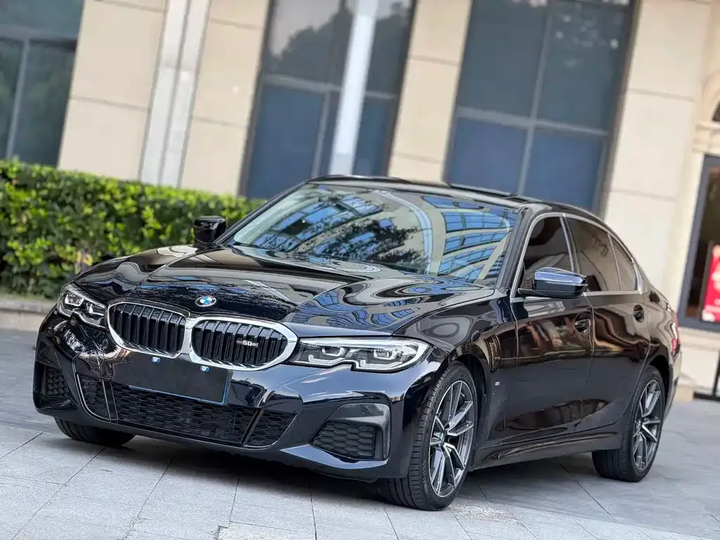BMW 3 Series — фото 1