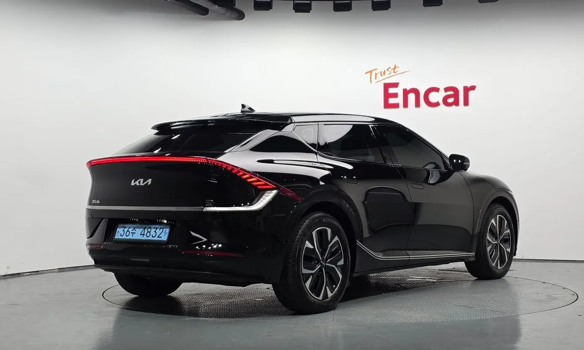 Kia EV6 — фото 8