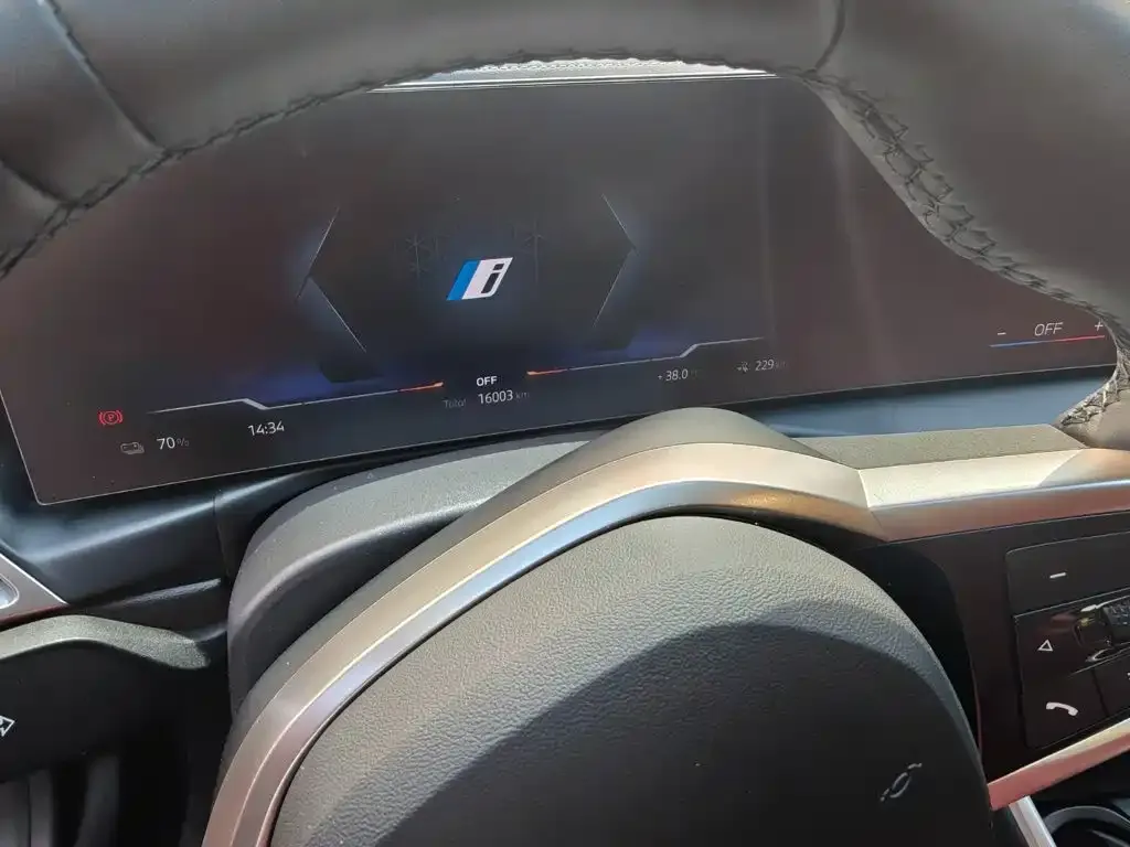 BMW i3 — фото 5