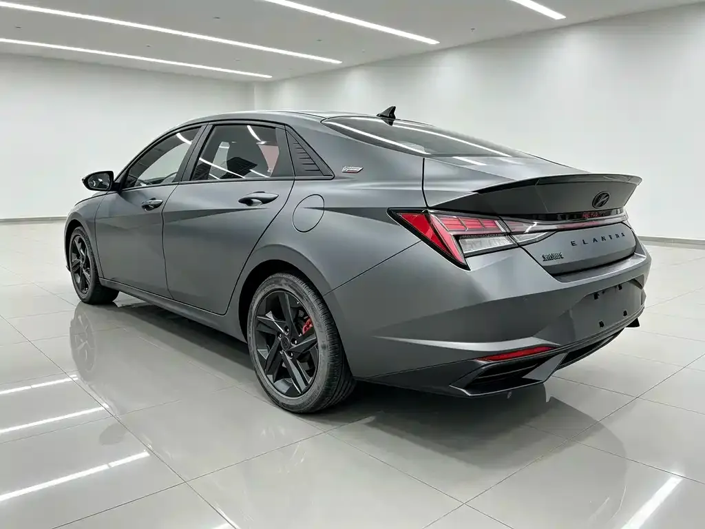 Hyundai Elantra — фото 4