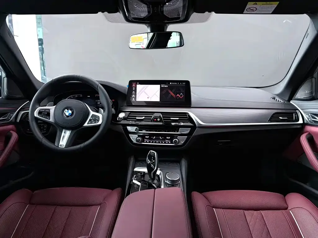 BMW 5 Series — фото 6