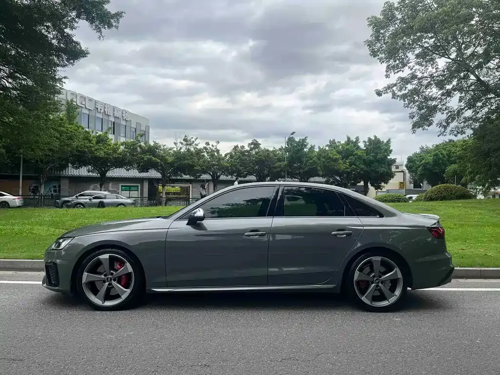 Audi S4 — фото 3