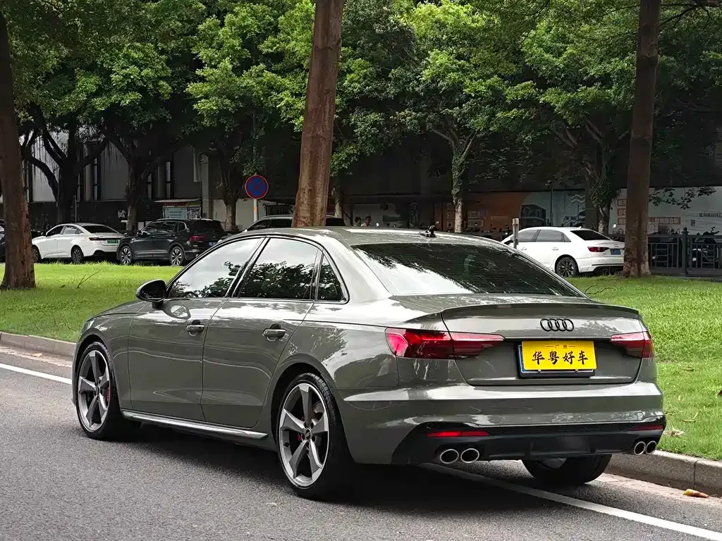Audi S4 — фото 5