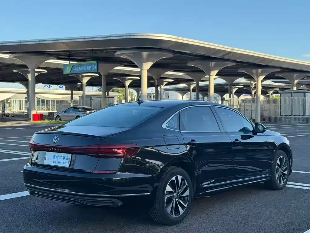 Volkswagen Passat — фото 2