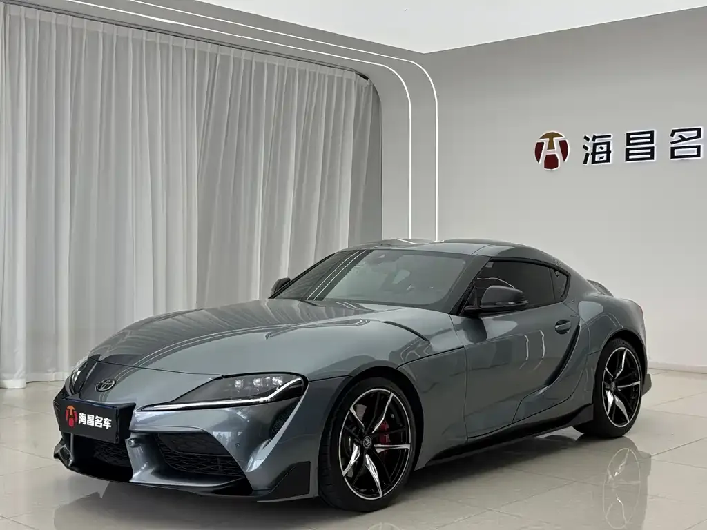 Toyota Supra — фото 1