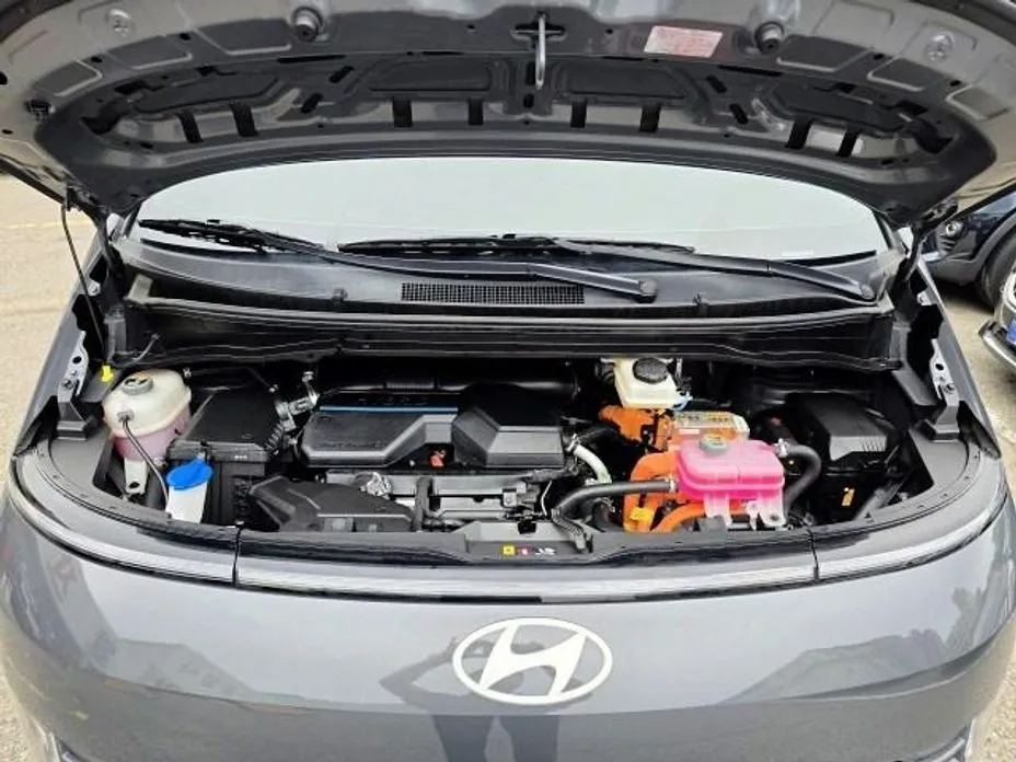 Hyundai Staria — фото 2