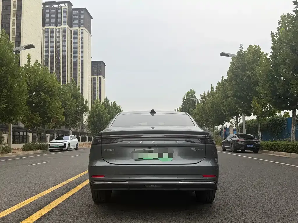 Geely Galaxy A7 EM — фото 9