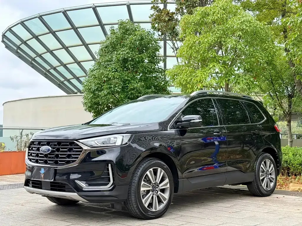 Ford Edge — фото 1