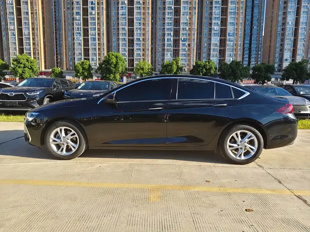 Buick Regal — фото 10