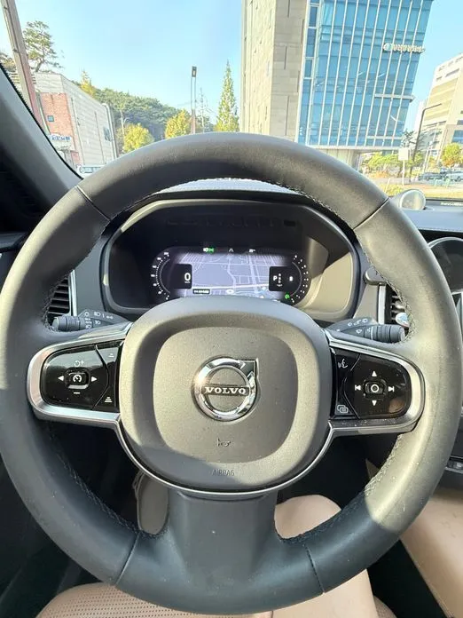 Volvo XC90 — фото 2