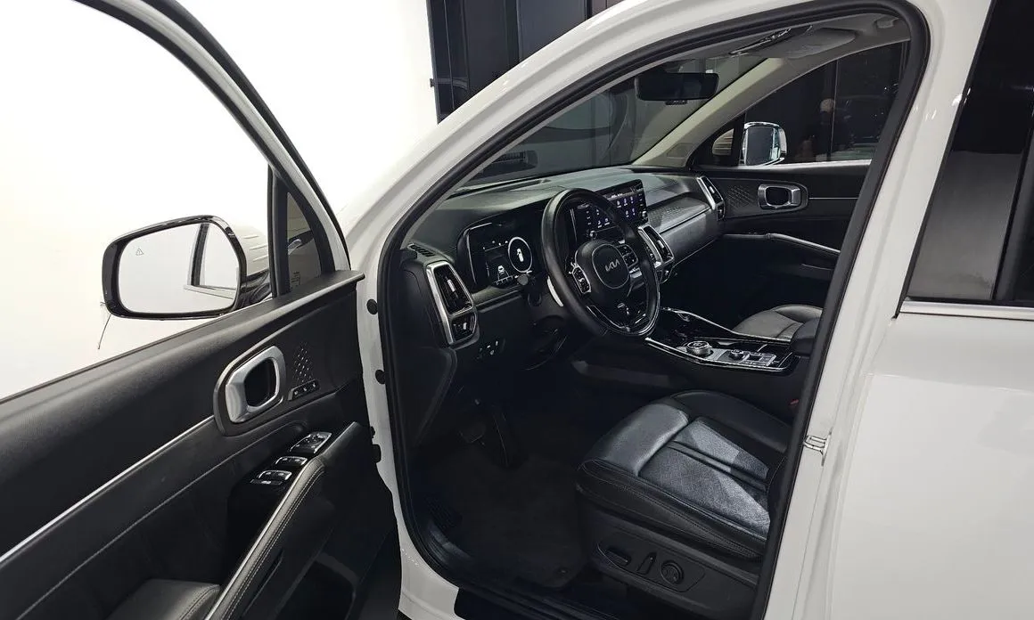 Kia Sorento — фото 9
