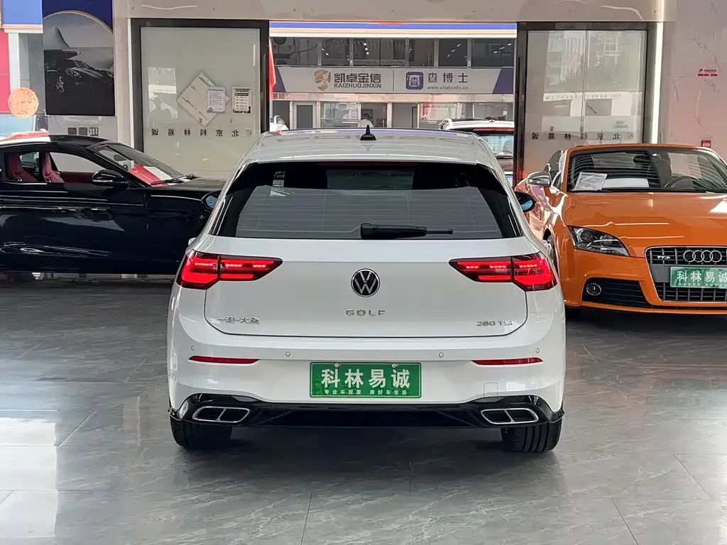 Volkswagen Golf — фото 8