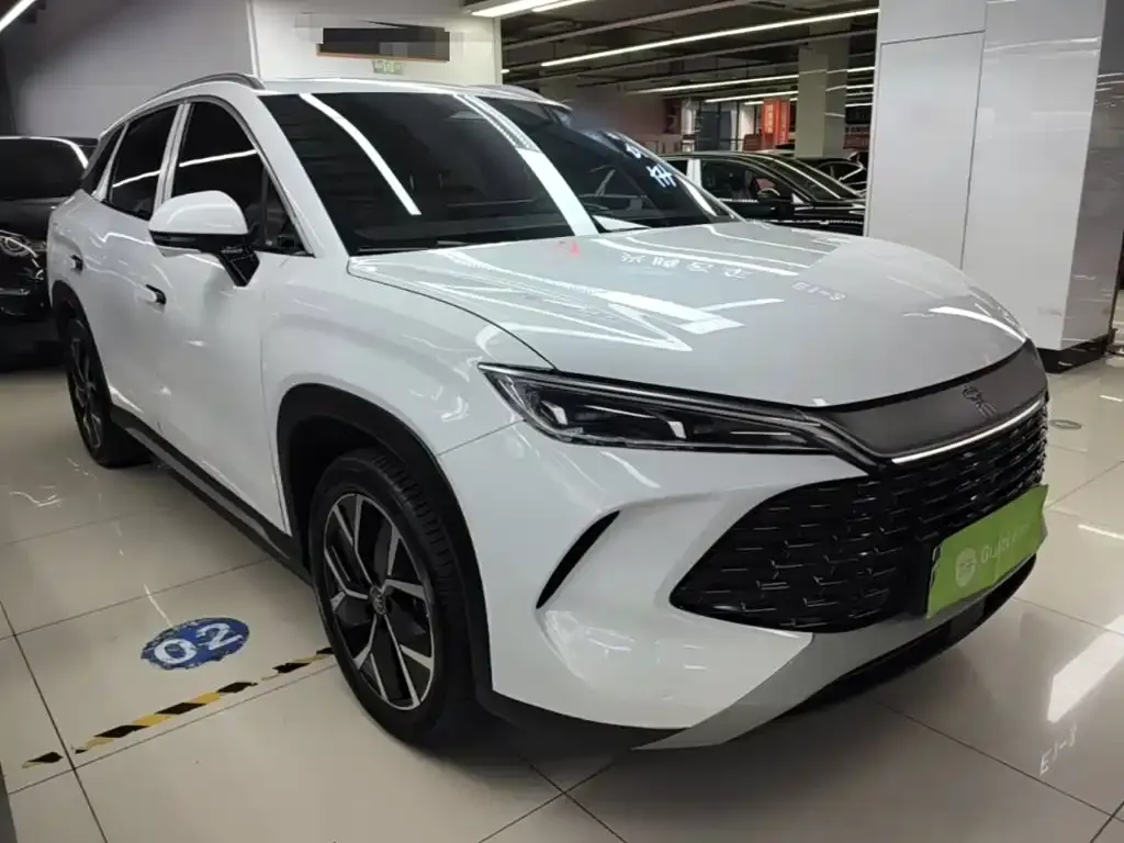 BYD L DM-i — фото 4