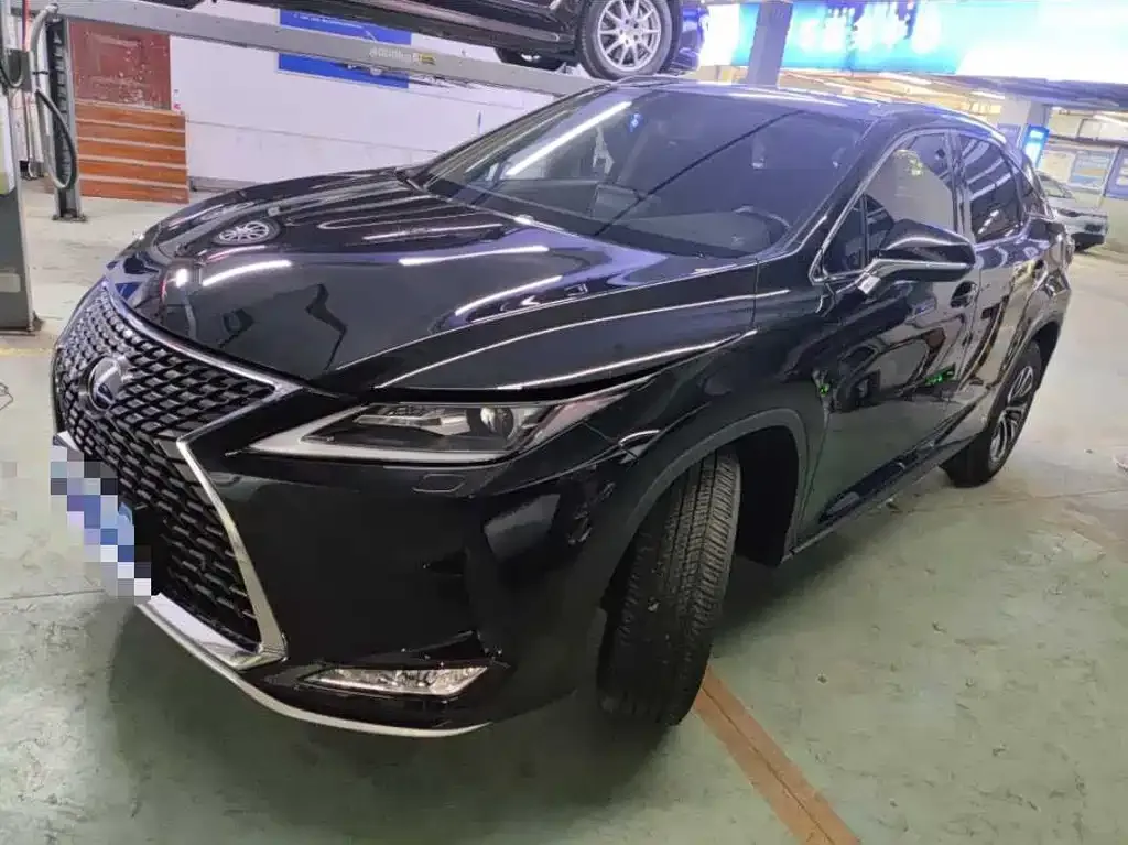 Lexus RX — фото 1