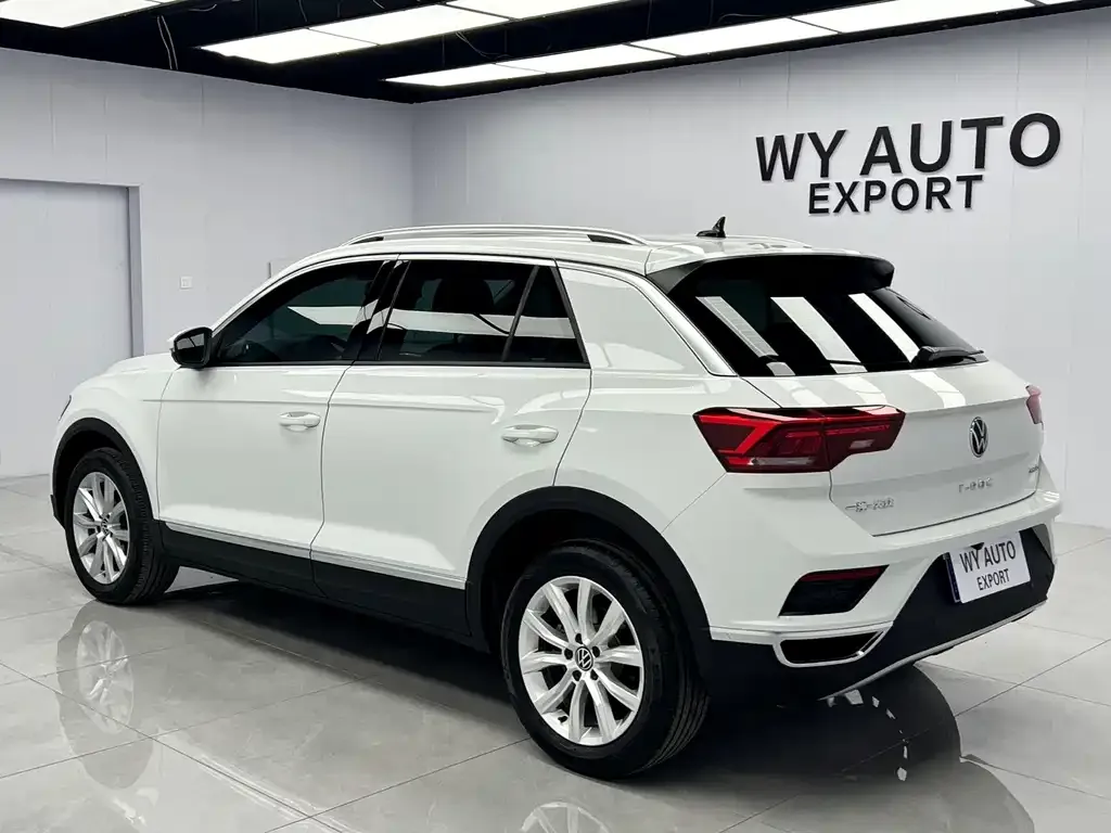 Volkswagen T-Roc — фото 8
