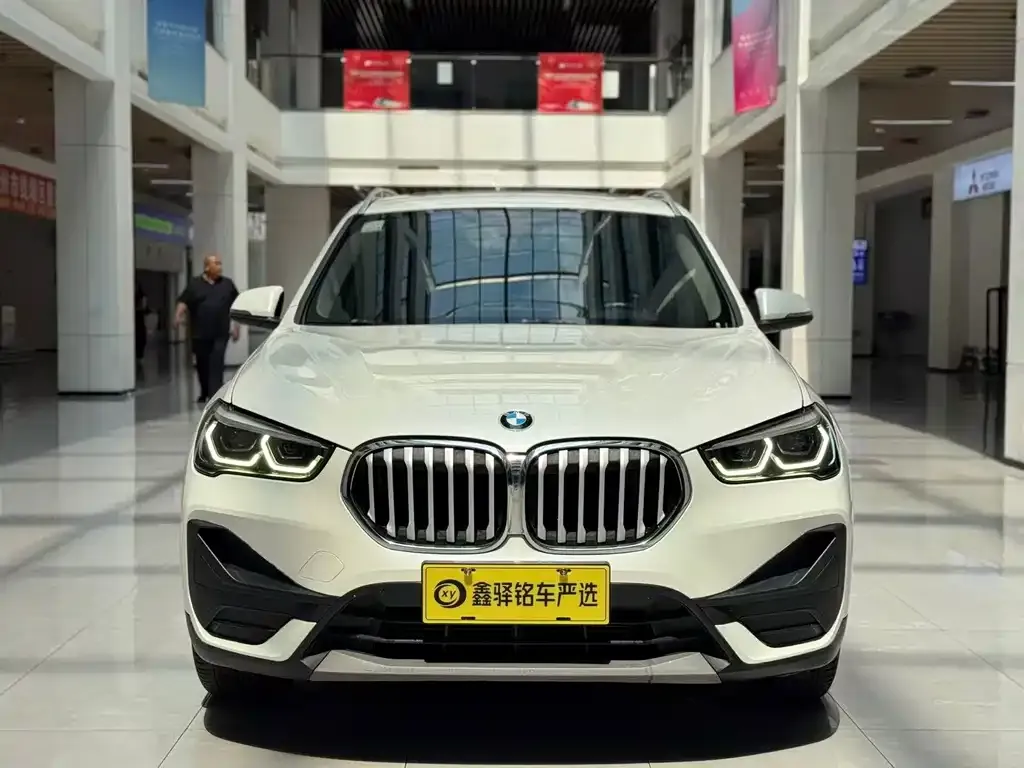 BMW X1 — фото 5