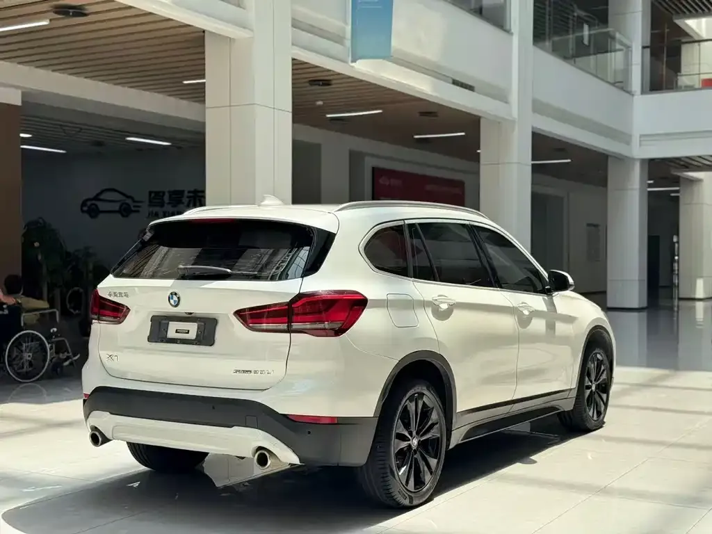 BMW X1 — фото 4