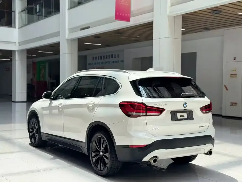 BMW X1 — фото 10