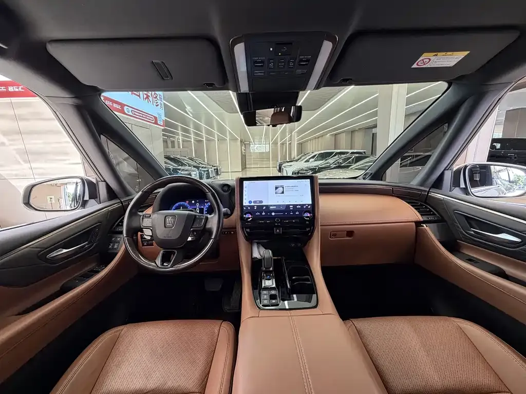 Toyota Vellfire — фото 7