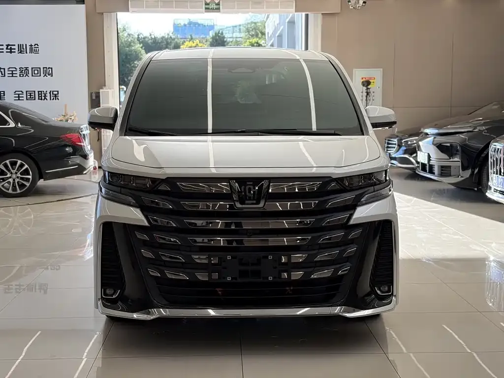 Toyota Vellfire — фото 5