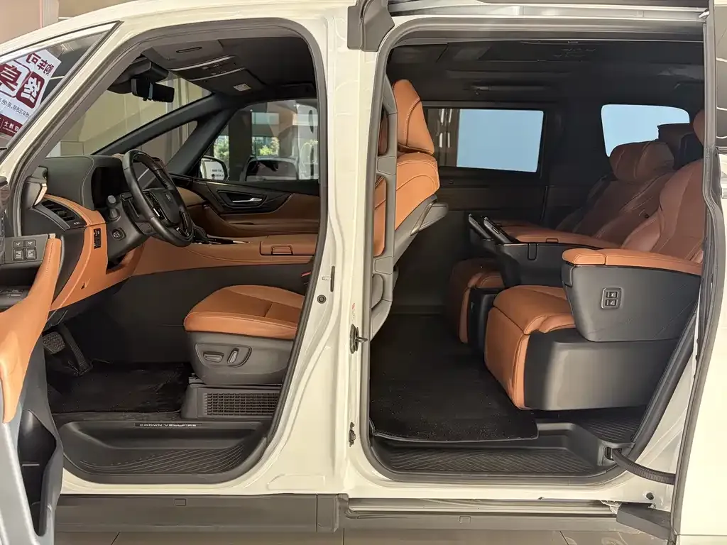 Toyota Vellfire — фото 9