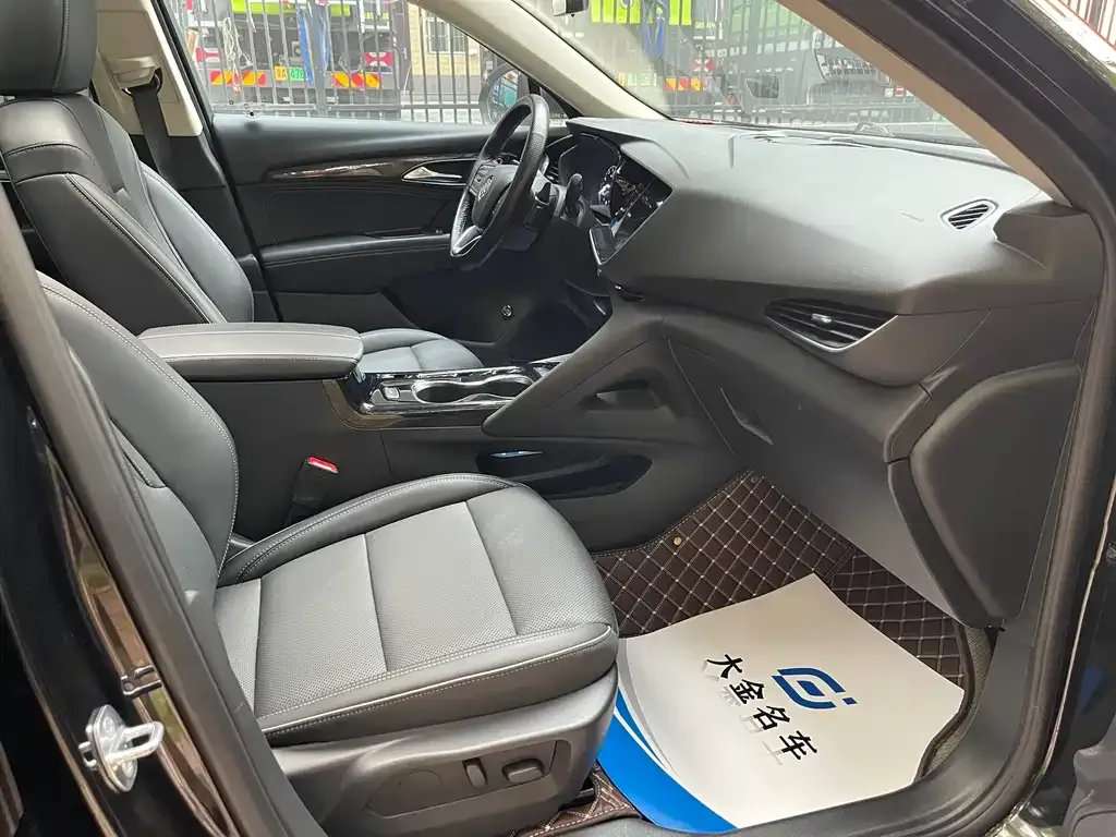 Buick Envision Plus — фото 9