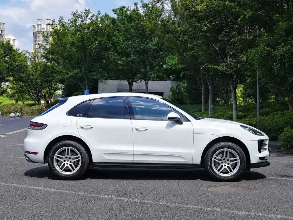 Porsche Macan — фото 5