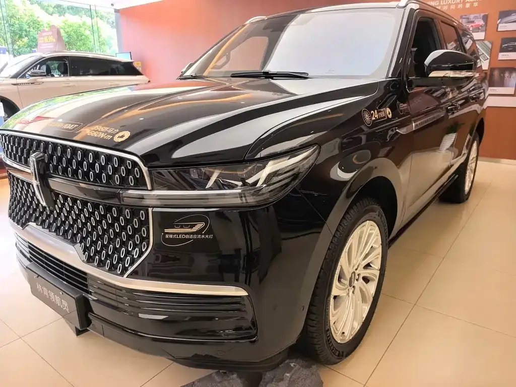 Lincoln Navigator — фото 1