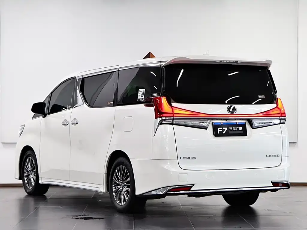 Toyota Vellfire — фото 7