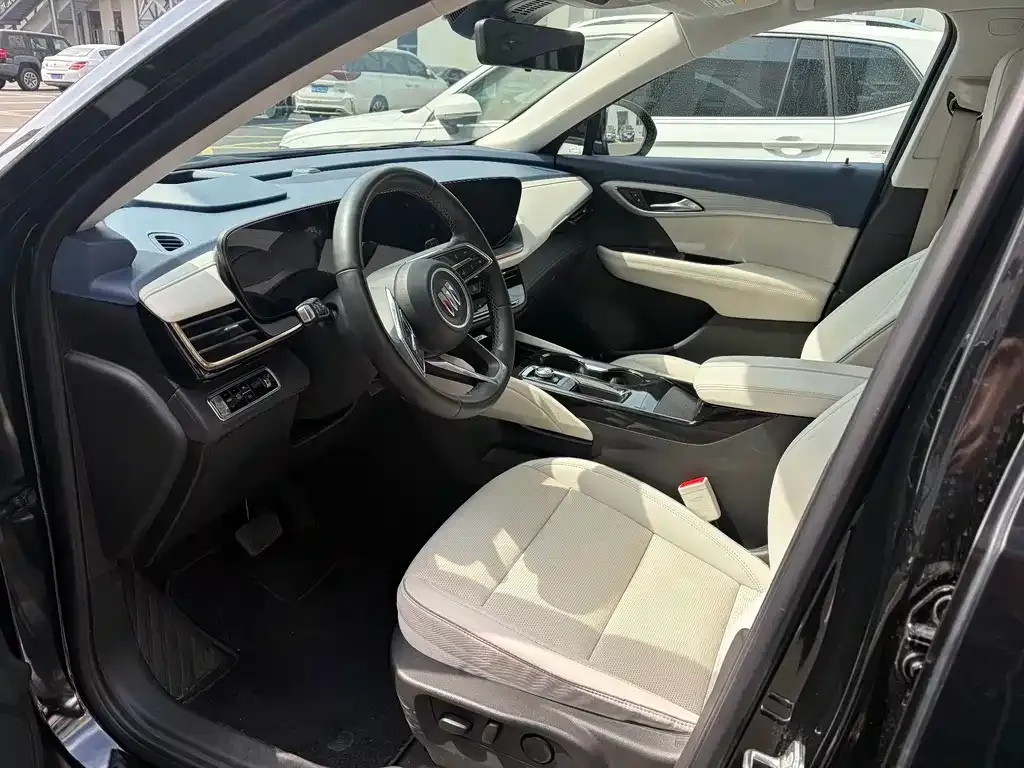 Buick Envision Plus — фото 2