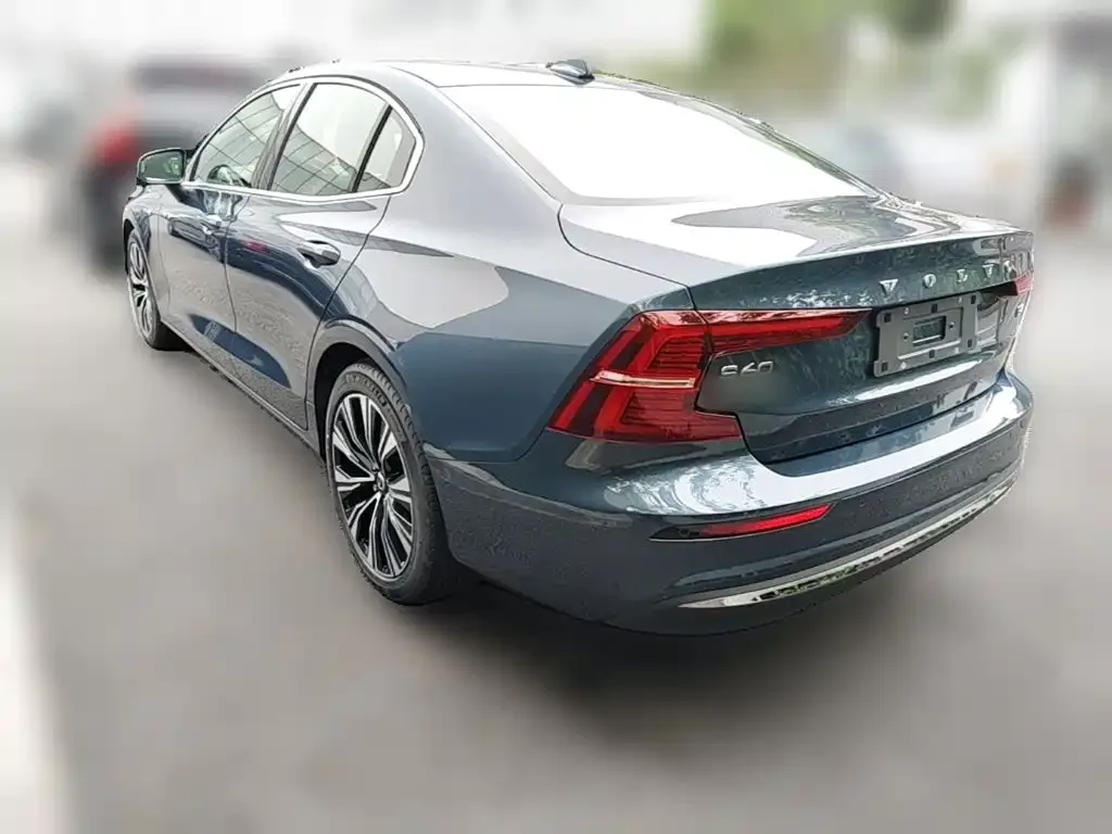 Volvo S60 — фото 4