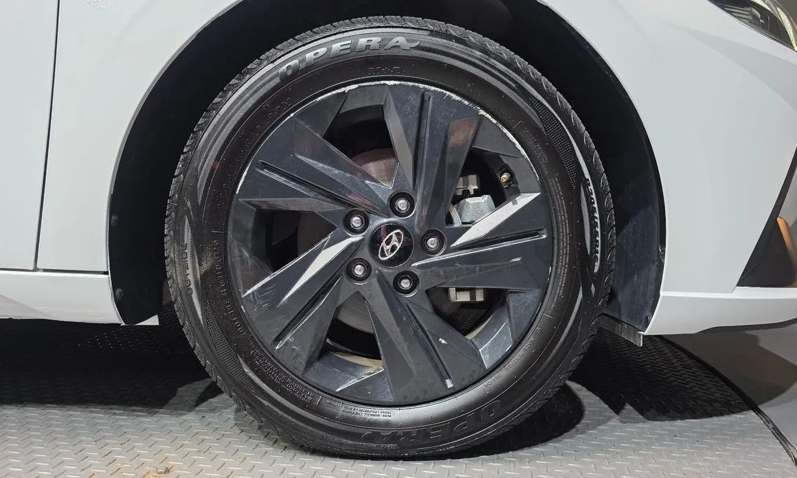 Hyundai AVANTE — фото 6