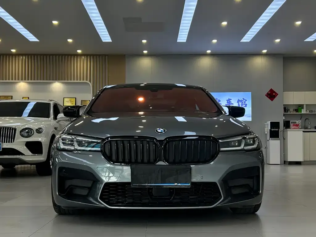 BMW 5 Series (Import) — фото 4