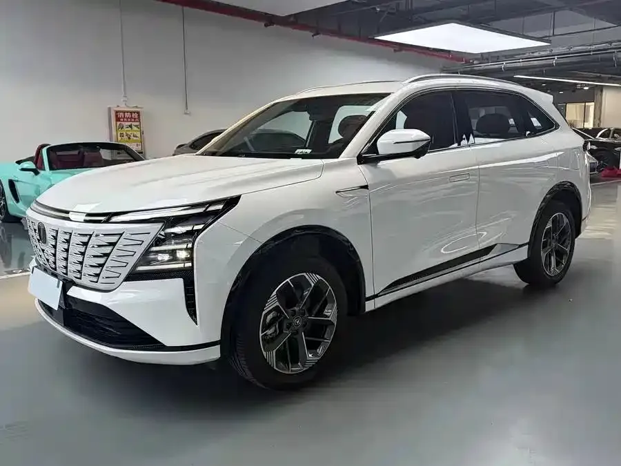 Changan CS75 PLUS — фото 1