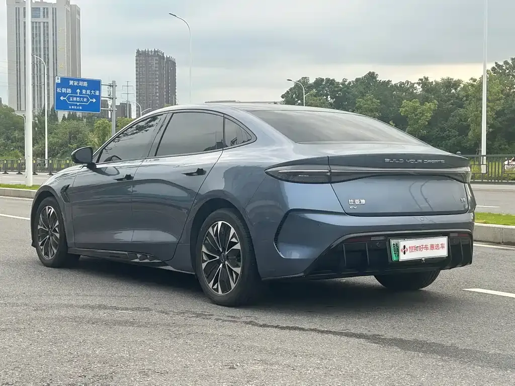 BYD Seal — фото 6