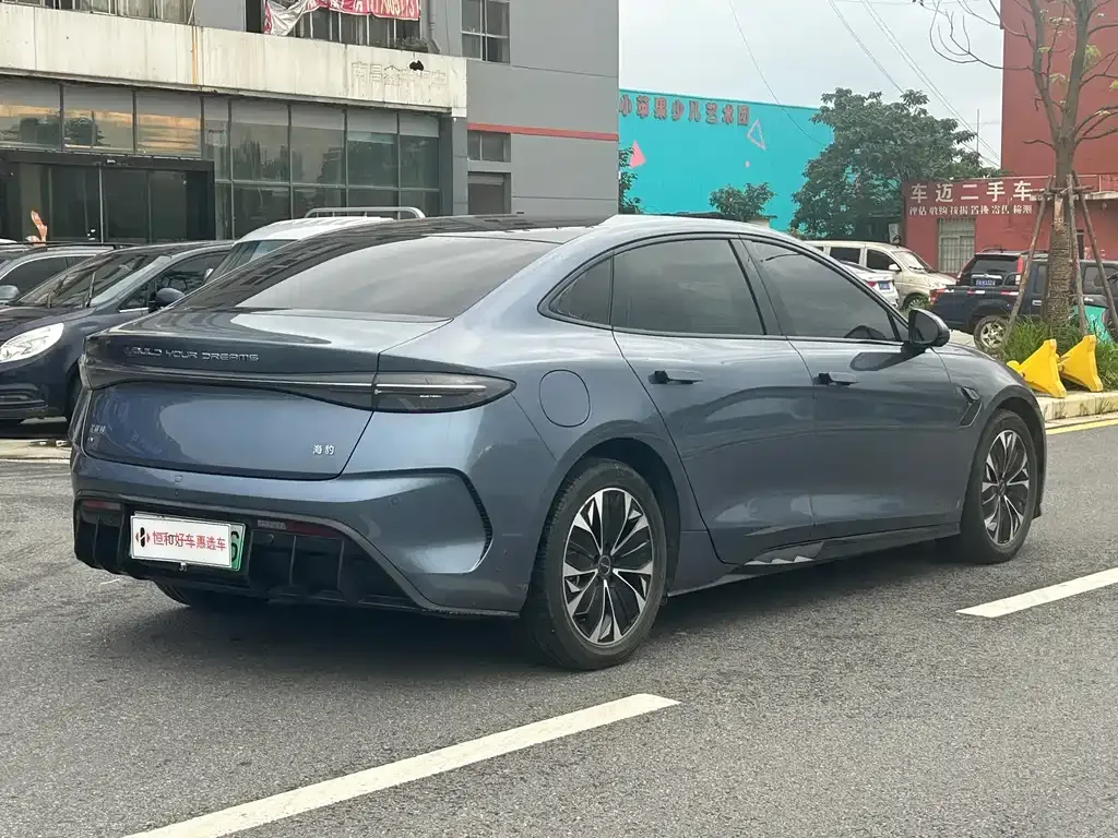 BYD Seal — фото 9