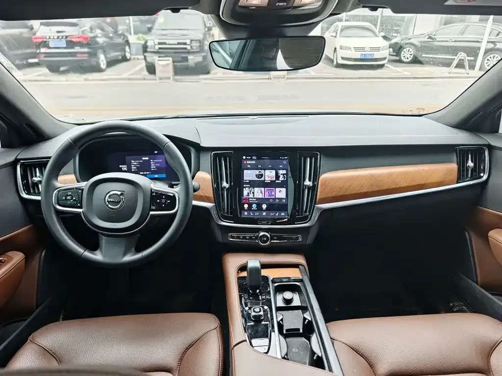 Volvo S90 — фото 4