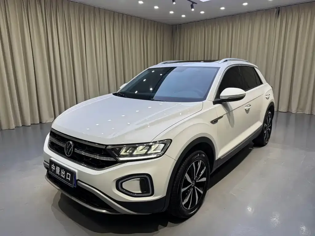 Volkswagen T-Roc — фото 1