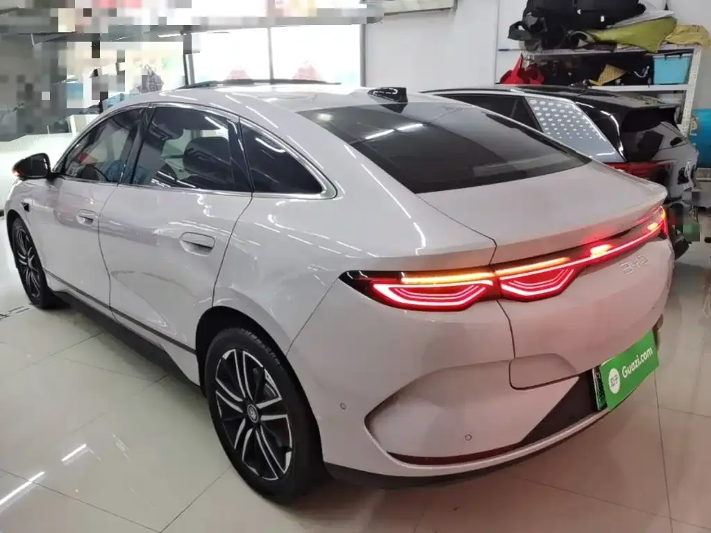 BYD Qin L — фото 8