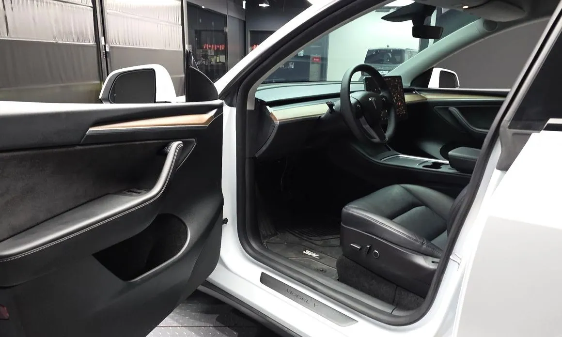 Tesla Model Y — фото 4