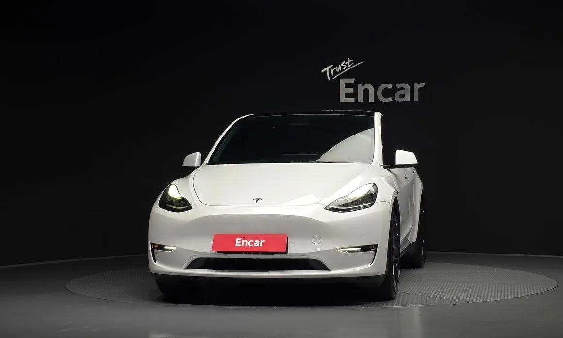 Tesla Model Y — фото 2