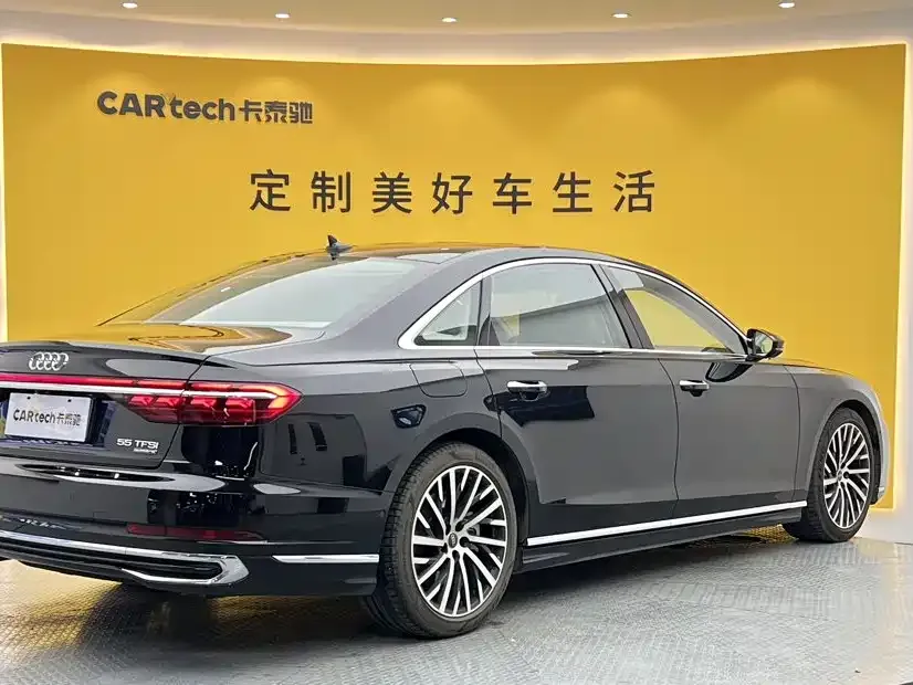 Audi A8 — фото 6