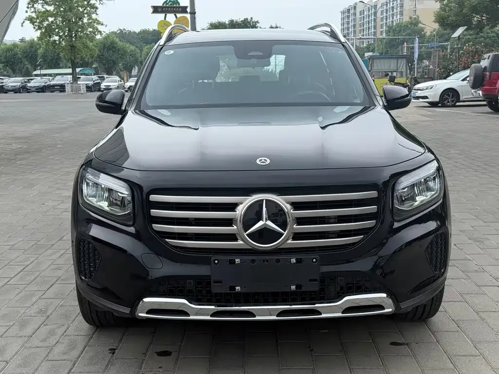 Mercedes-Benz GLB — фото 2