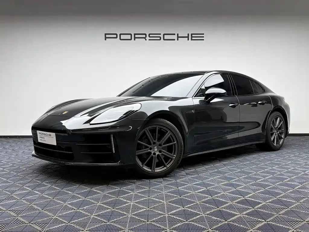 Porsche Panamera — фото 1